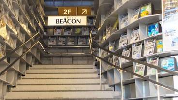 JR尾道駅からホテルへの階段 / 1