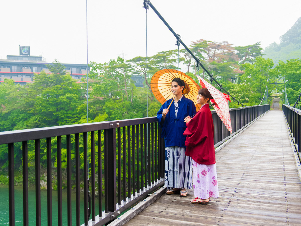 温泉デートで心も体も温まって♪4090593