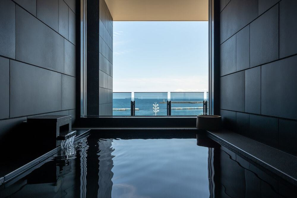 デラックス オーシャンビュー “VIEW BATH” 室礼②