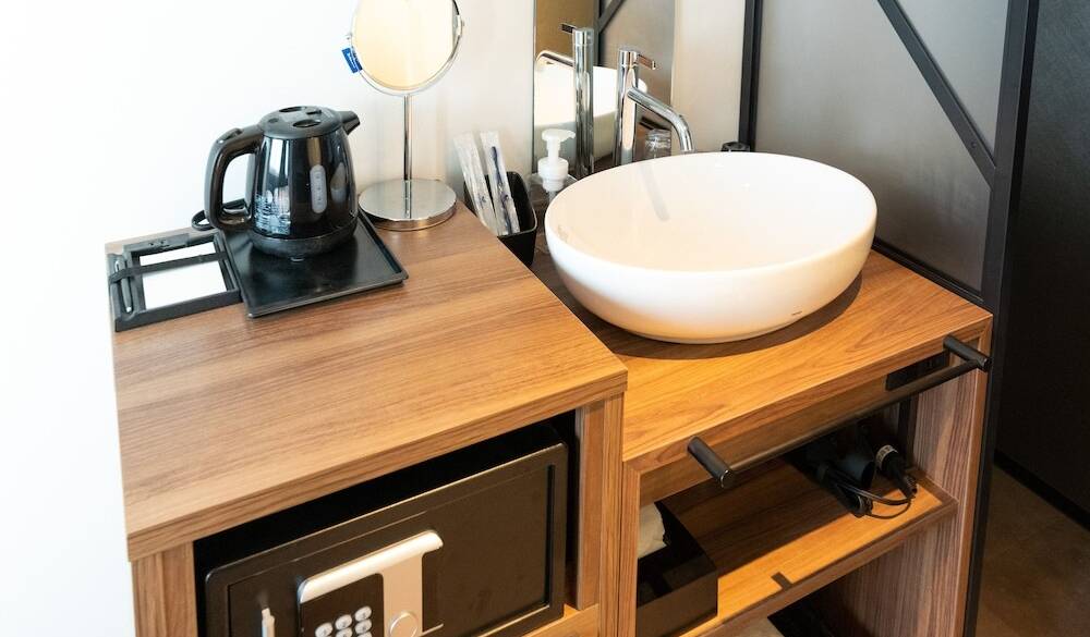 クイーンルーム 洗面スペース / 3