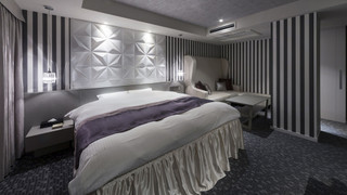 [禁煙] フレンチゴシック/デラックスダブル キングベッド 1 台