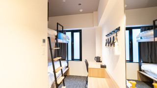 ツインルーム(二段ベッド·専用シャワー&トイレ付)