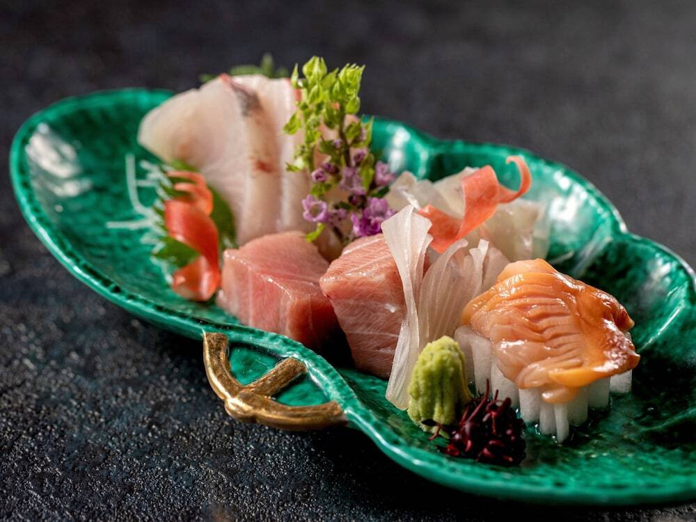 四季彩豊かな懐石料理をお部屋でじっくり味わう4239747