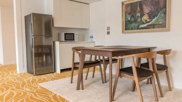 客室内のダイニングエリア / 20