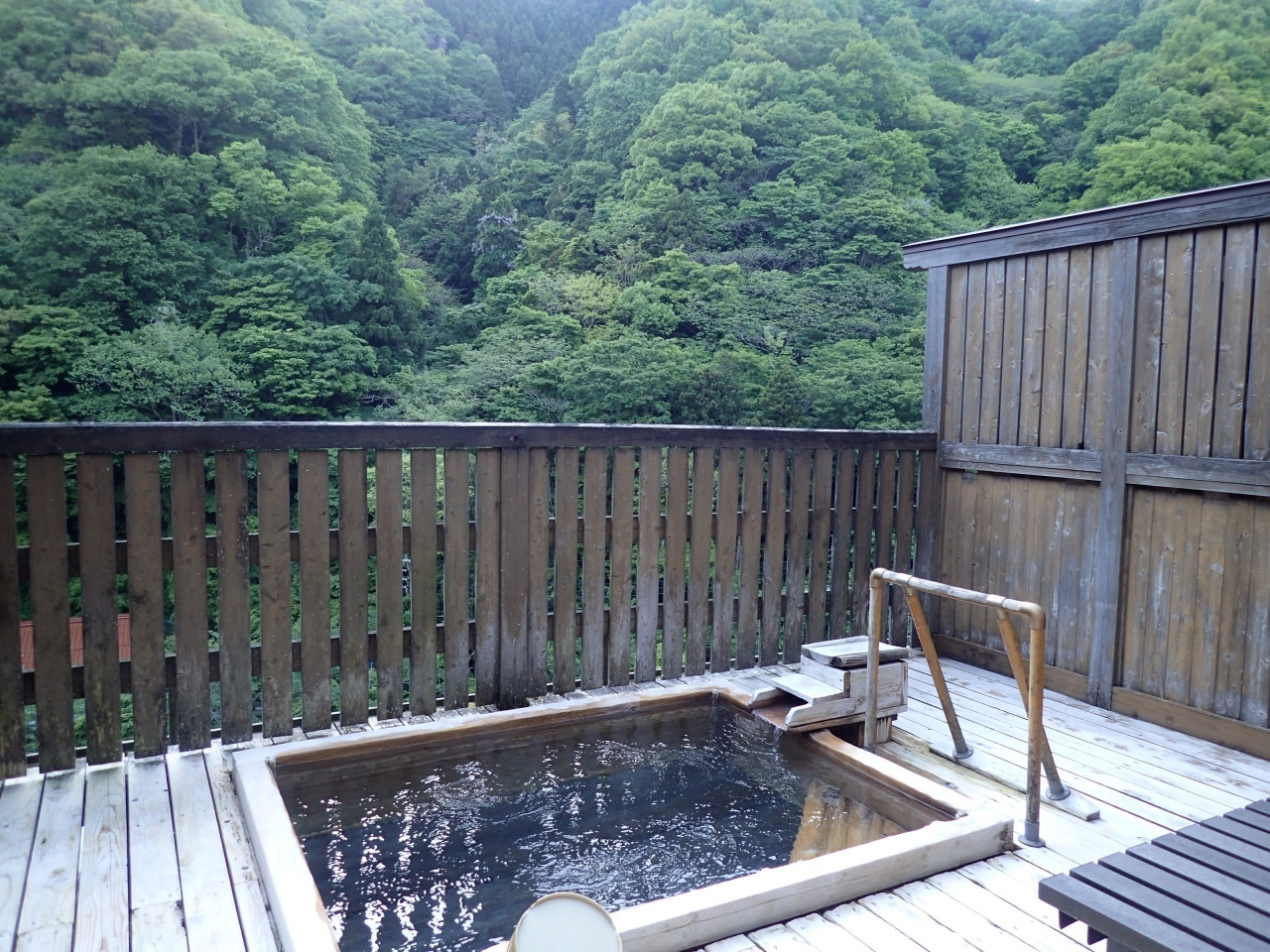 屋上の露天風呂が自慢!素顔で過ごせる、飾らないお宿3524281