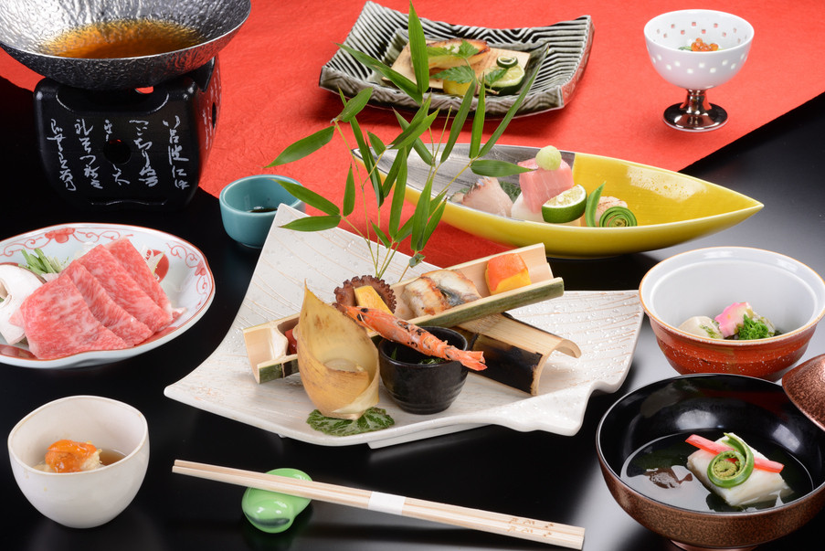 「箱根 花紋」 料理 141805614 花紋御膳