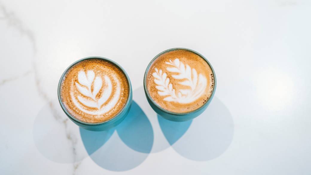 おしゃれなカフェで
バリスタの淹れる一杯を / 3