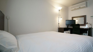 クイーンベッドルーム 喫煙(2名利用/15平米)