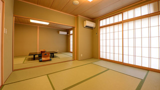 和室 (禁煙、夕食付きの場合18時までにチェックインをお願いします)