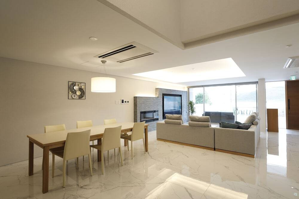 リビング エリア