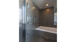 プレミア ダブルルーム キングベッド 1 台 喫煙可