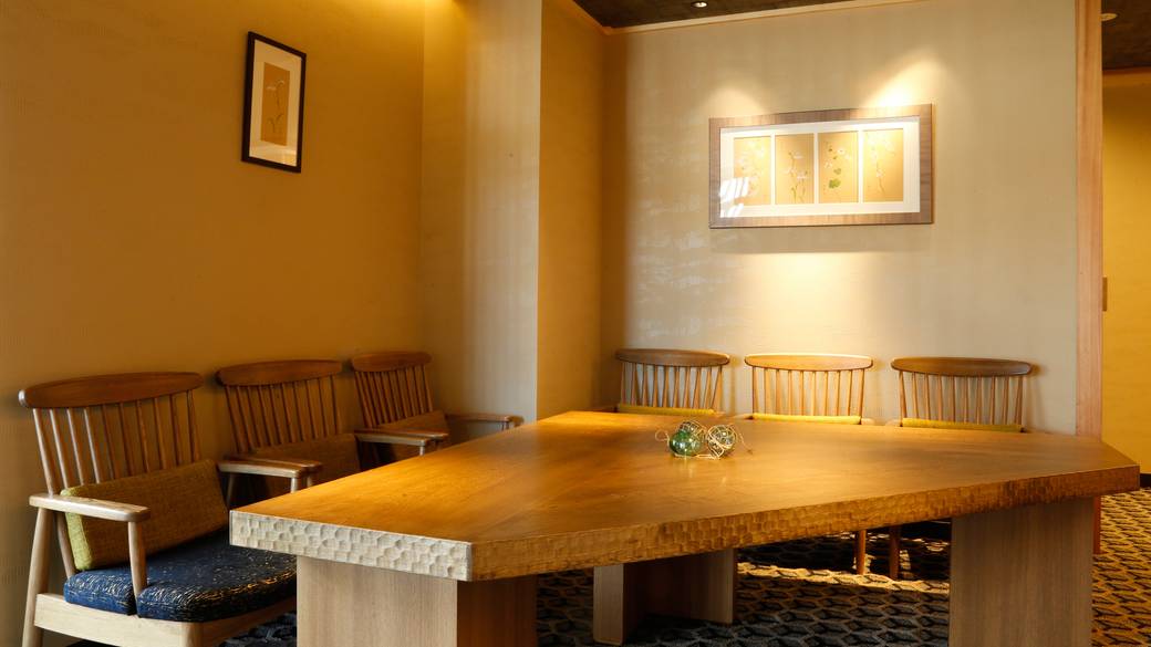 1階フリーラウンジ / 2