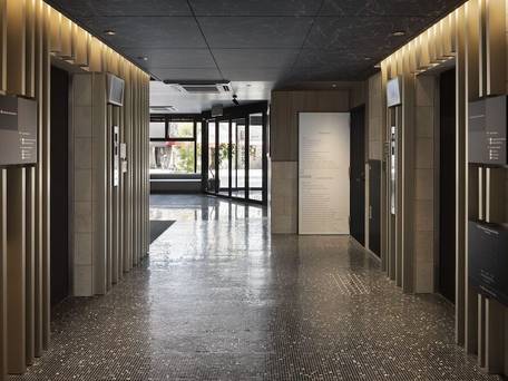 the b 大阪新世界 / 2