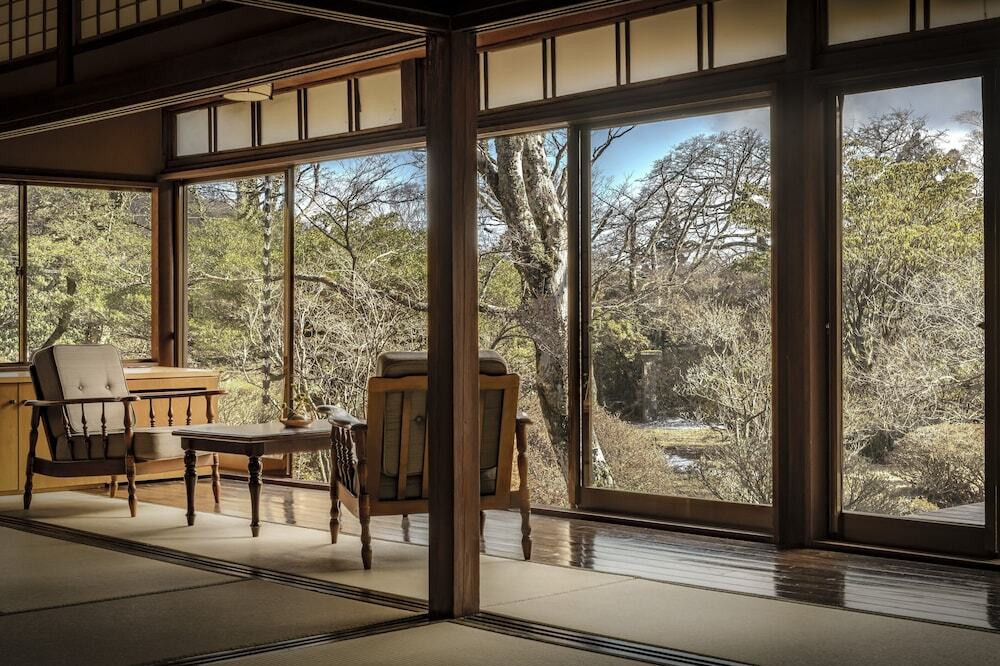 庭園旅館でほっこり。緑に囲まれて美肌の湯を楽しもう4262131