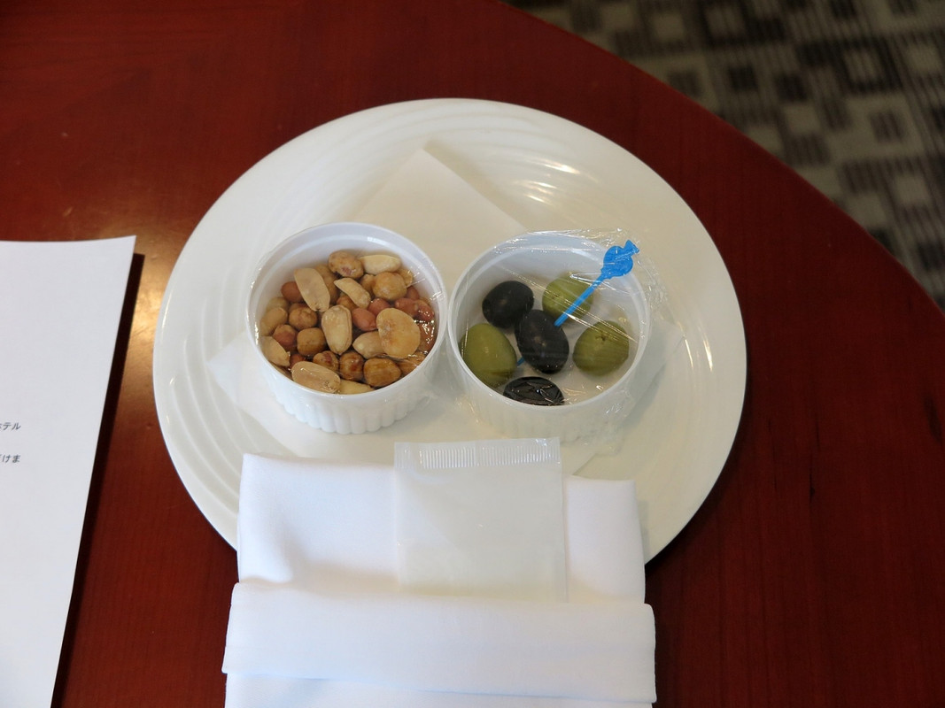 ラディソンリワーズのゴールド会員用アメニティはナッツ類と…