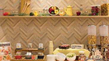 朝食スペース / 5