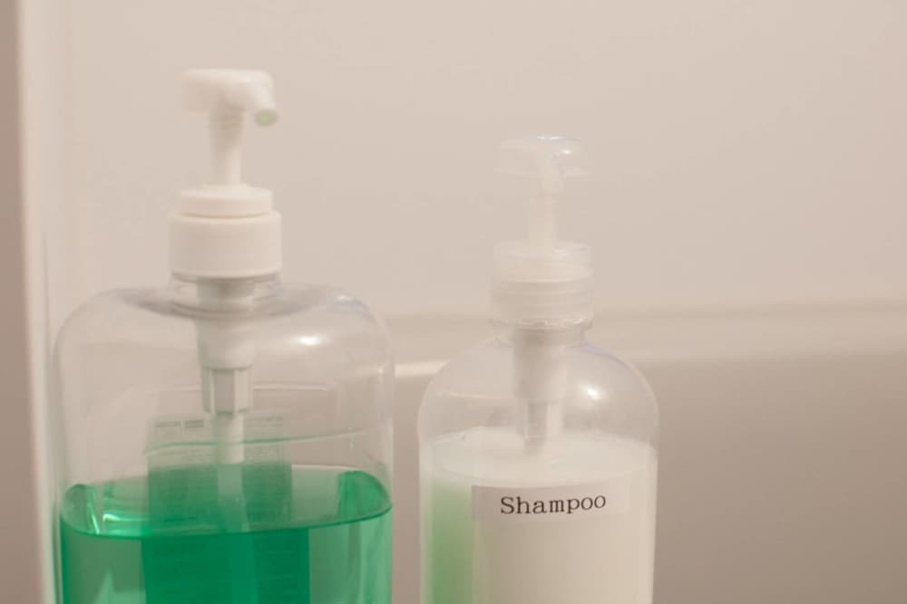 バスルームのシャワー