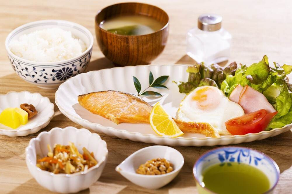 朝食