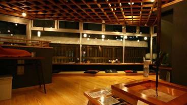 内部エントランス / 2