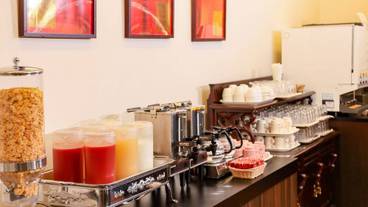 朝食スペース / 8