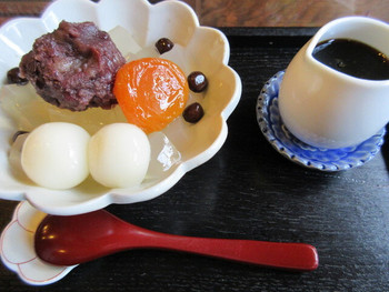 「みつばち」 料理 49385881 白玉あんみつ