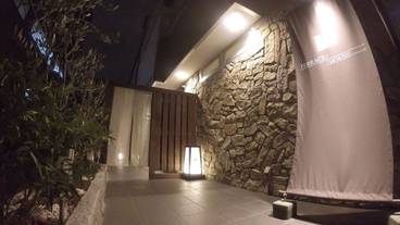 施設の入り口 / 4