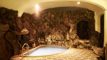 元湯 環翠楼（モトユ カンスイロウ） / 1