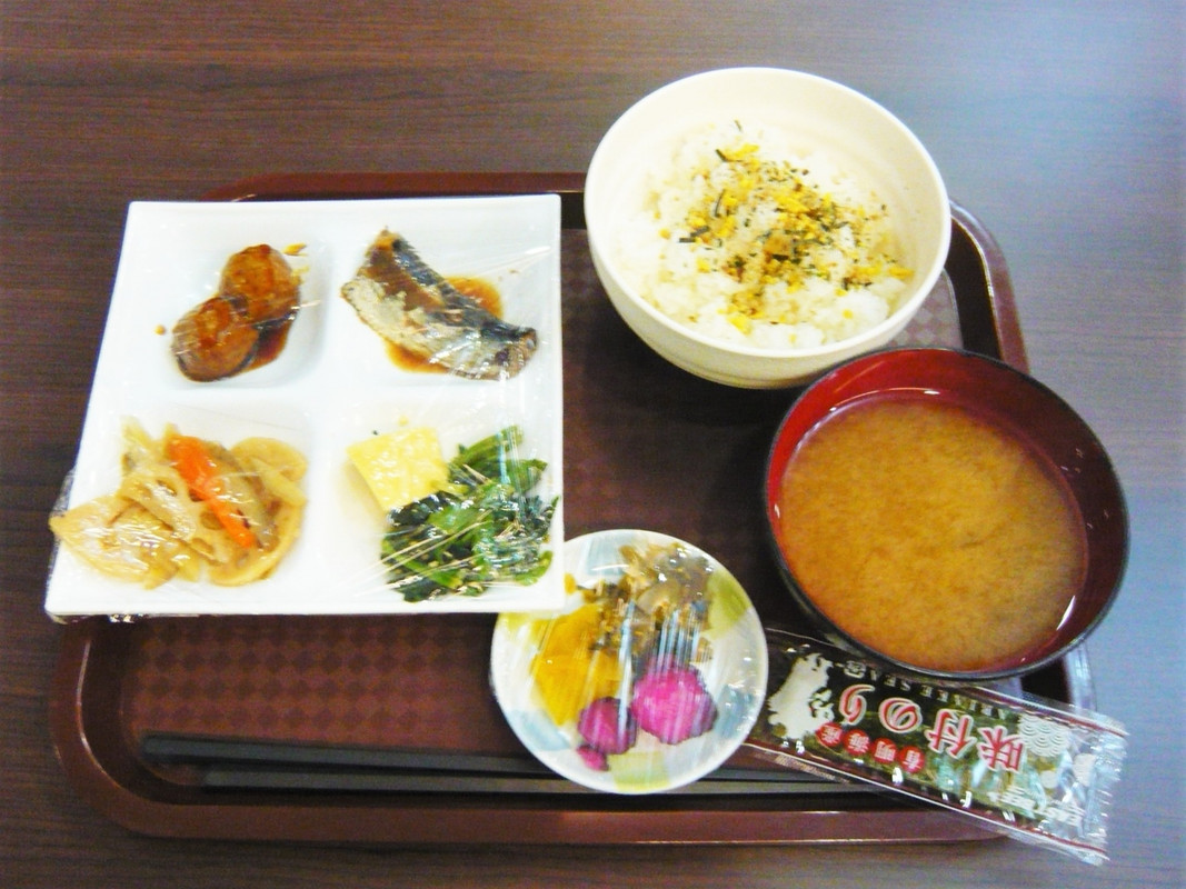 無料朝食メニューですが不味い…