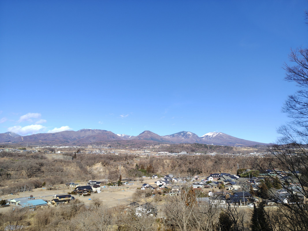 宿の庭から撮りました。露天へカメラを持ち込んでいません。