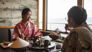 旅館のお食事処 / 29