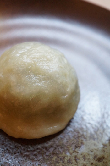 「誠心堂」料理 588503 おやき（餡子・130円）