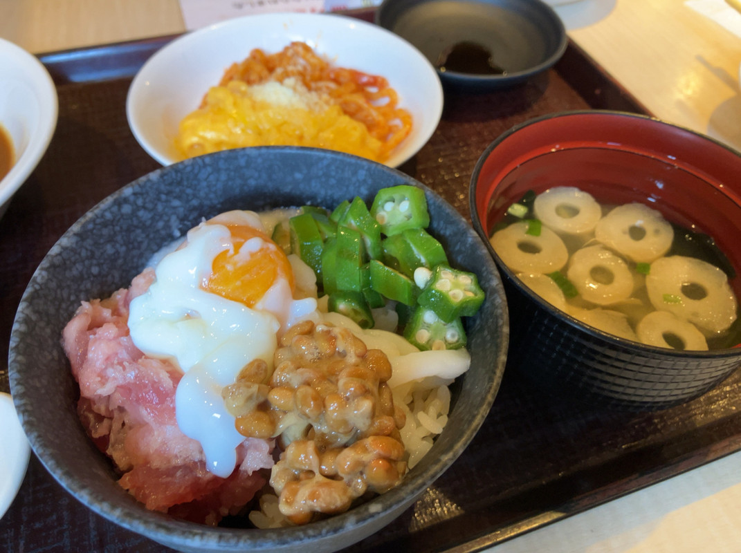 和食だけでなく、洋食もありますよ