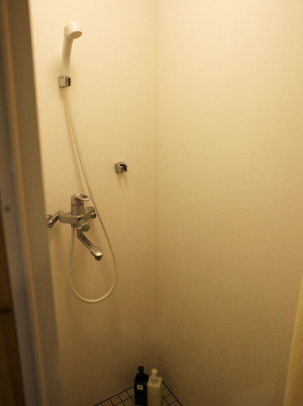 バスルームのシャワー