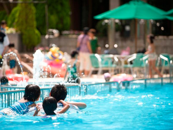 露天風呂から富士山を一望!ガーデンプールで夏を満喫3952254
