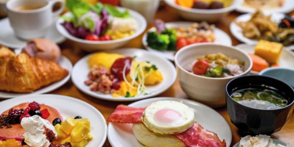 朝食