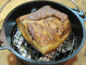 「ベースキャンプ」料理 673147 BASE CAMPの名物メニュー「自家製ベーコン」。ウチに来れば必ず頼む人が続出するほど中毒性高し！！