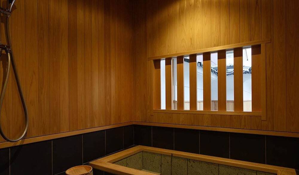 「酒持田本店」の酒粕を入浴剤に / 1