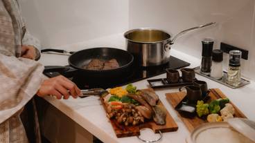 客室キッチン 調理イメージ / 16