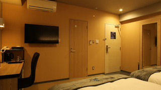 ツインルーム ダブルベッド 2 台 禁煙