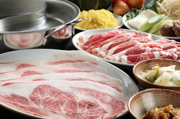 「北海道しゃぶしゃぶ ポッケ」 料理 25635725 塩・昆布の2色鍋・ラム肉・野菜・ラーメン等たっぷり90分食べ放題2980円！！＋500円でサッポロクラシック込