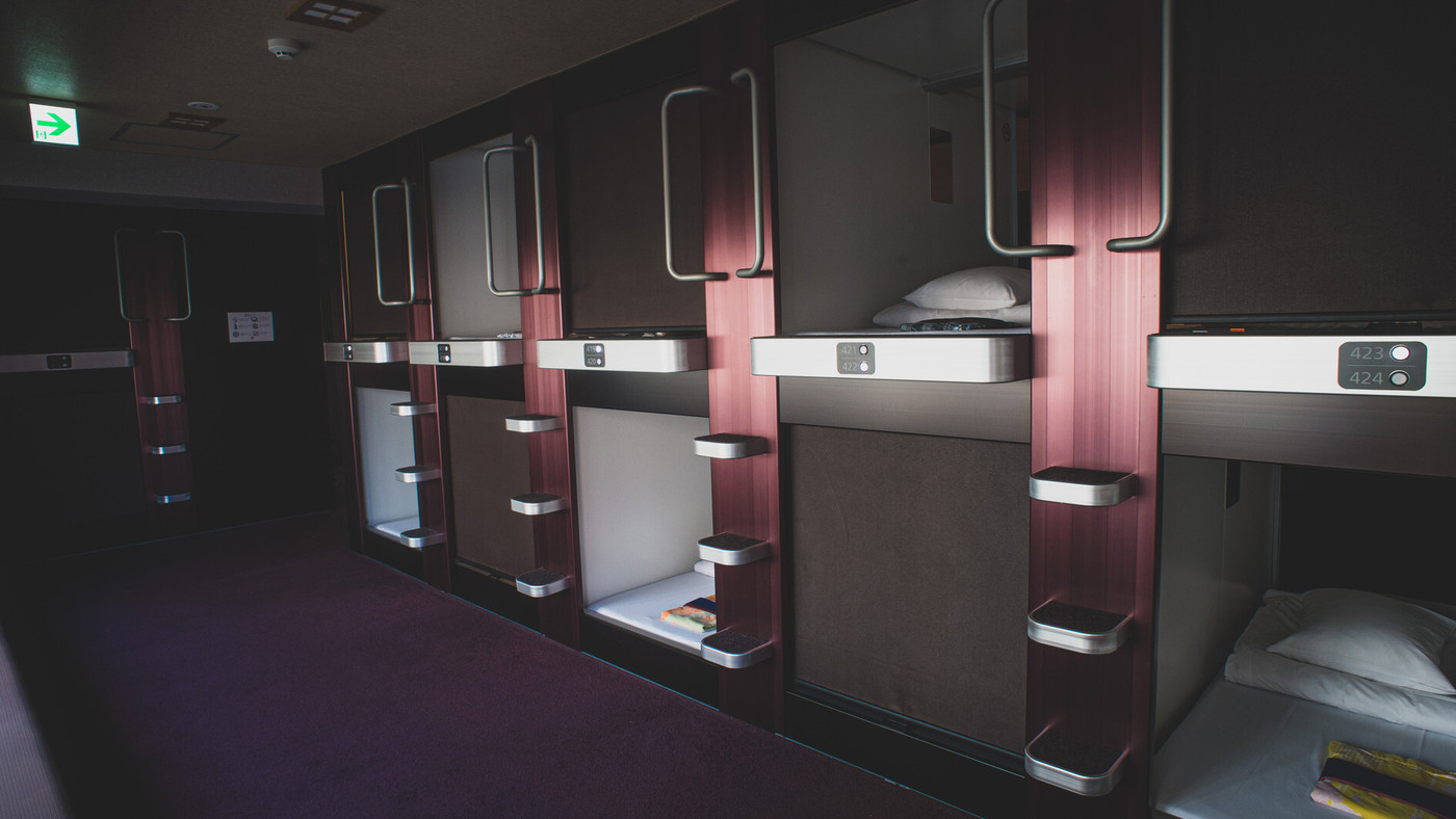 和モダンな内装でのんびり、女性専用カプセルホテル3486764