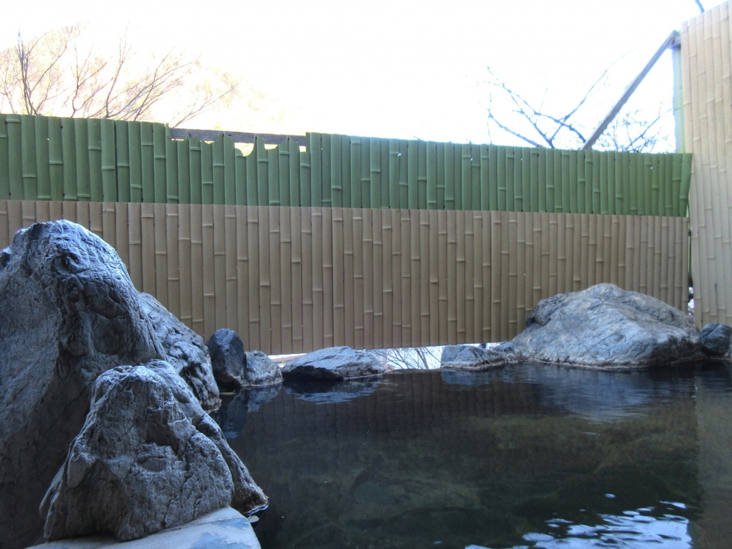 ぬるい露天風呂