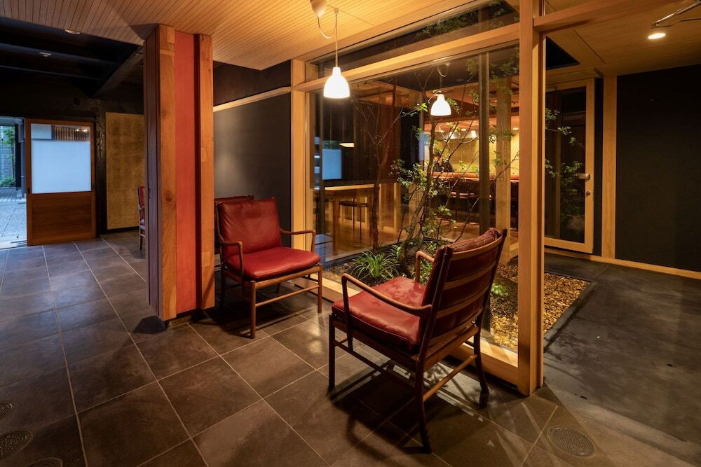 街に溶け込み、心和ませる滞在の始まり3709086