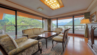 ロイヤルルーム