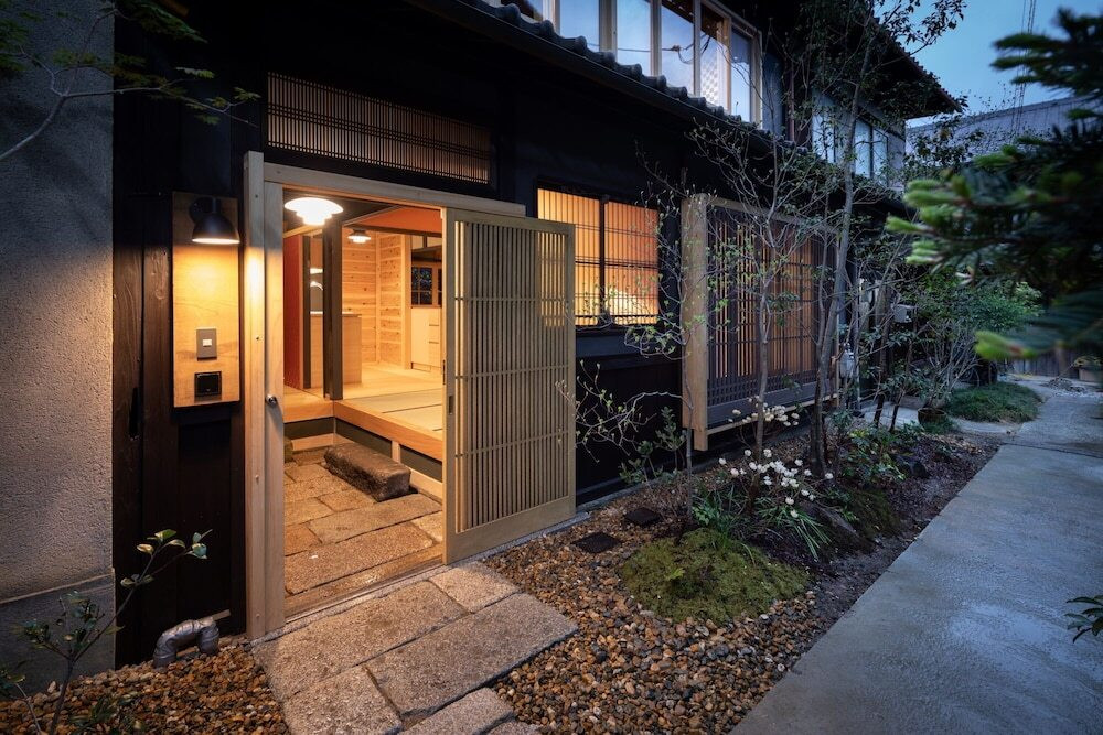 客室はまちに点在する築100年以上の町家3401892