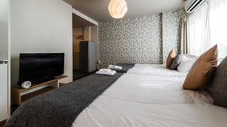 ツインルーム (キッチン/シャワー/トイレ付) エレベーターなし 205室 禁煙