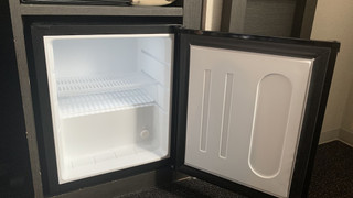 スタンダードルーム（大人2名用）ダブルベッド1台　喫煙可