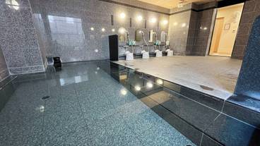 屋内スパ浴槽 / 1