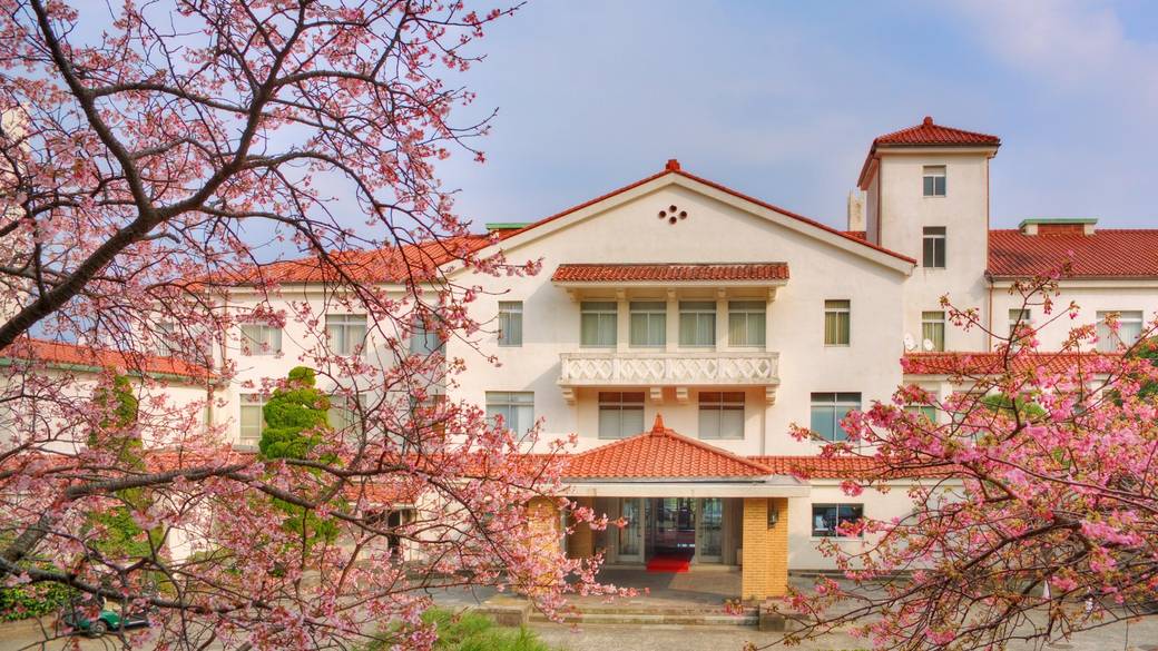 フォトジェニックな
館内を散策 / 2