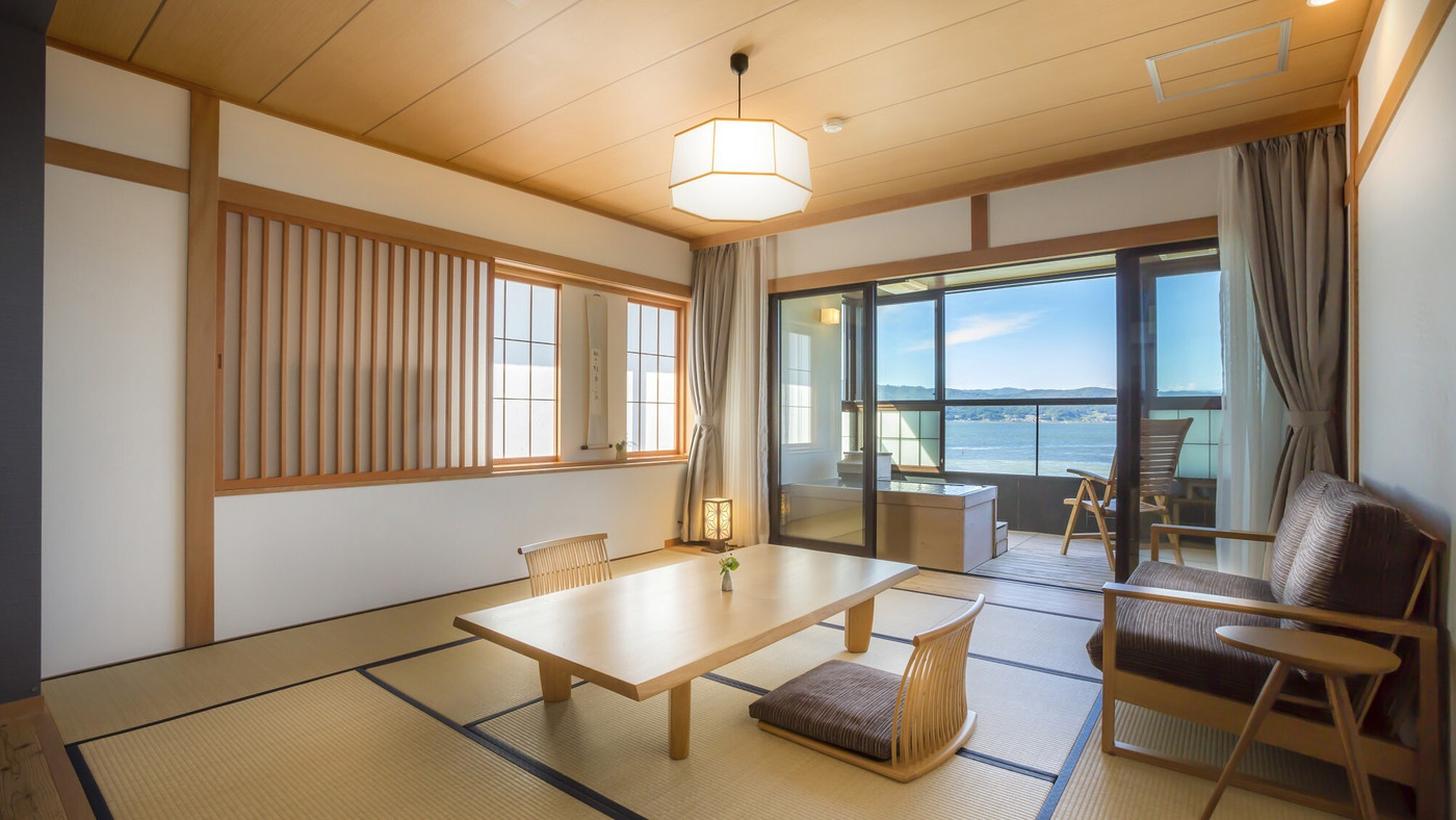 諏訪湖のほとりに佇む湯宿で絶景とともに「土鍋ご飯」を♪3452890